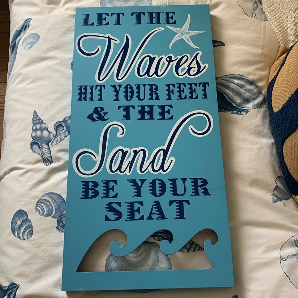 Beachy 🏝️ sign